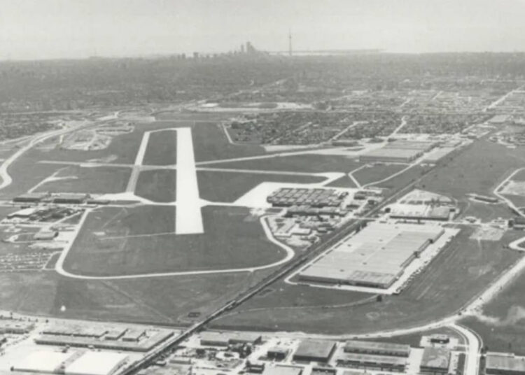 Terk Edilen Downsview Havalimanı 30 Milyar Dolarlık Yeni Şehre Dönüşüyor